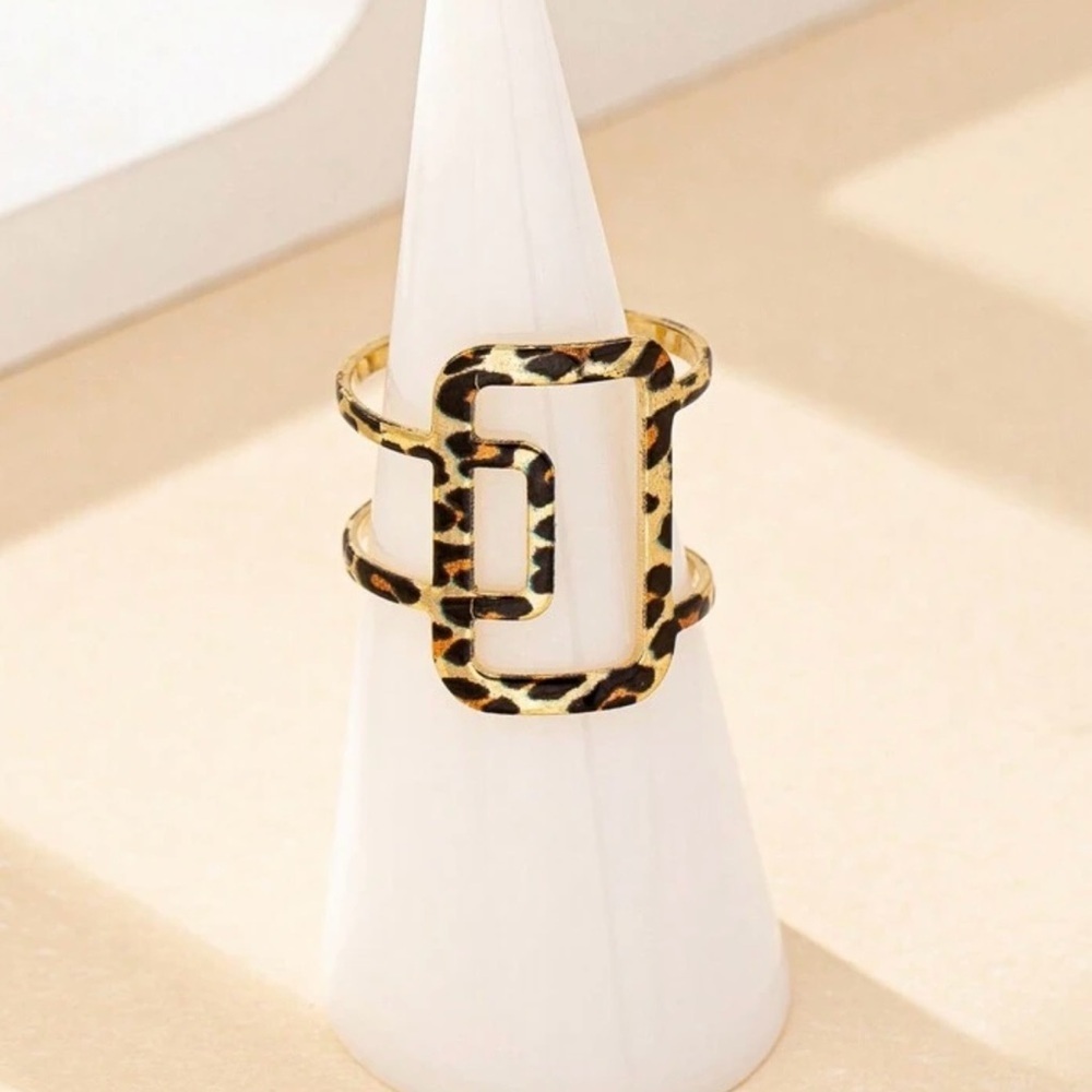 Leopard Print Gold Geometric Statement Ring - Picture 3 of 5
